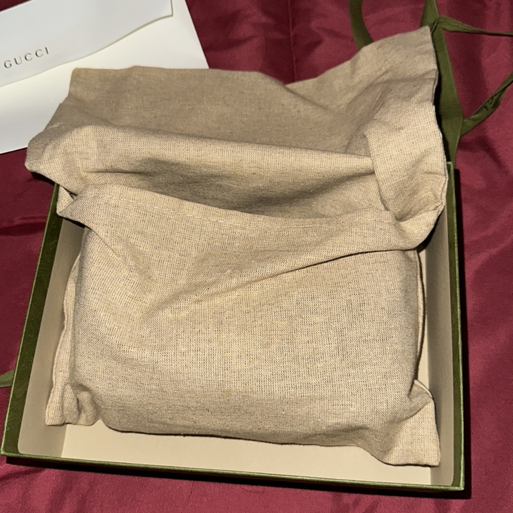 Authentic Gucci bag - Picture 3 of 16